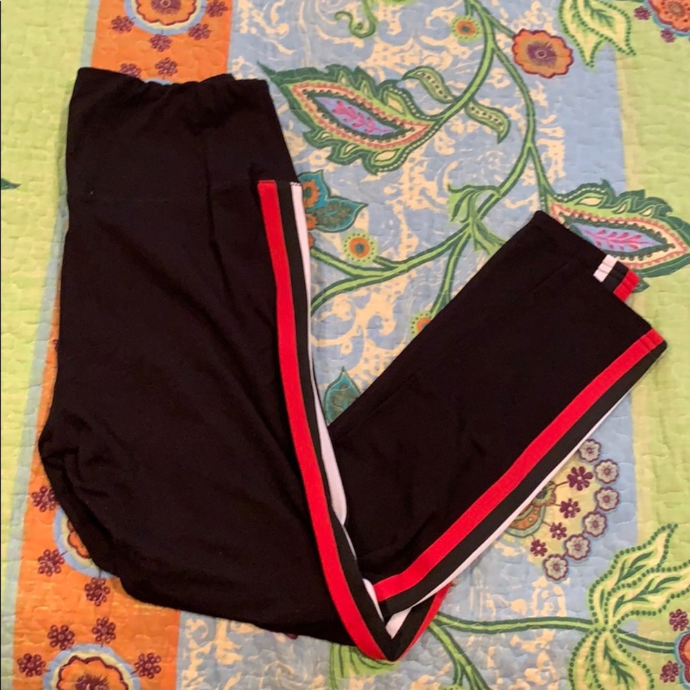 Black legging red white stripe